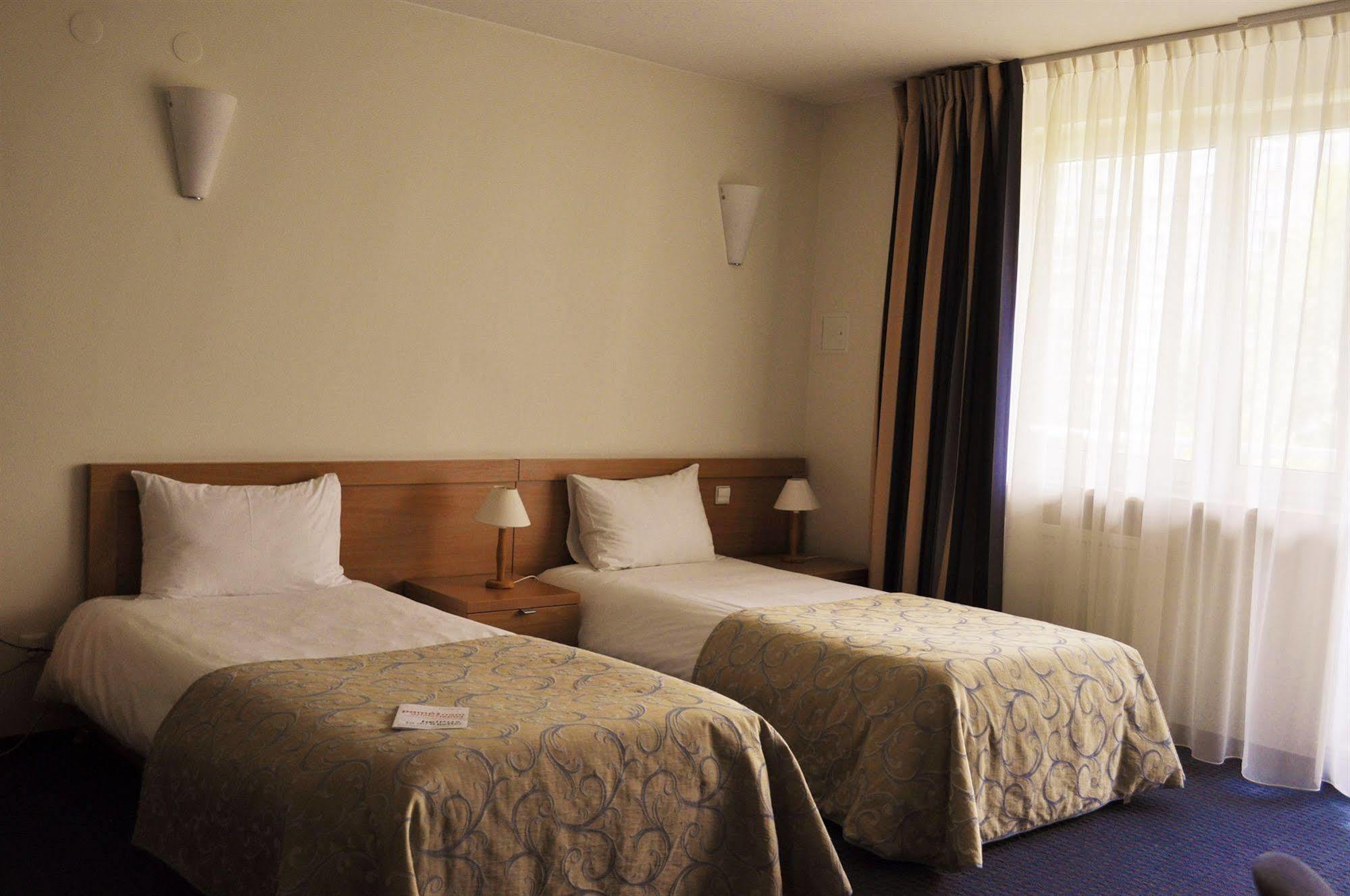 Hotel Wilanow Warszawa By Desilva Exterior photo