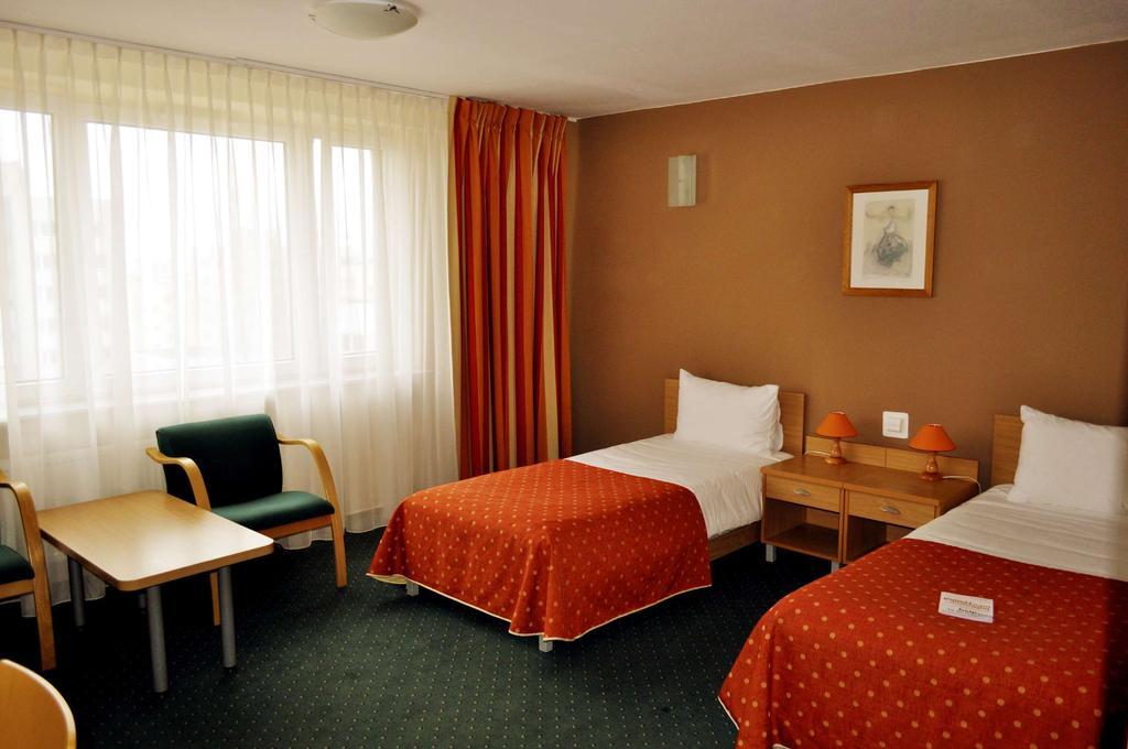 Hotel Wilanow Warszawa By Desilva Exterior photo